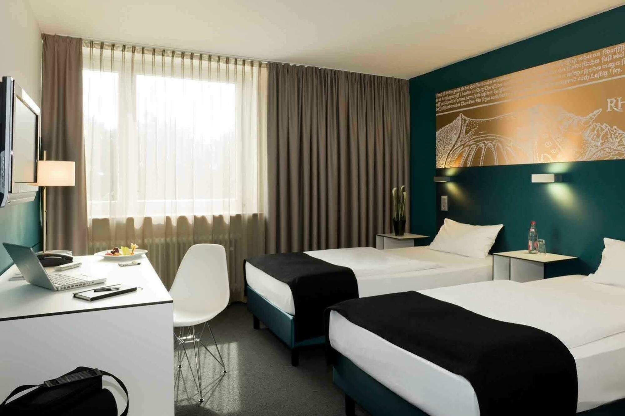 Azimut Hotel 3*